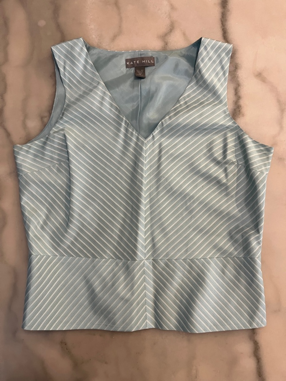 Kate Hill Light Blue 💯 % Silk Sleeveless V Neck Blouse